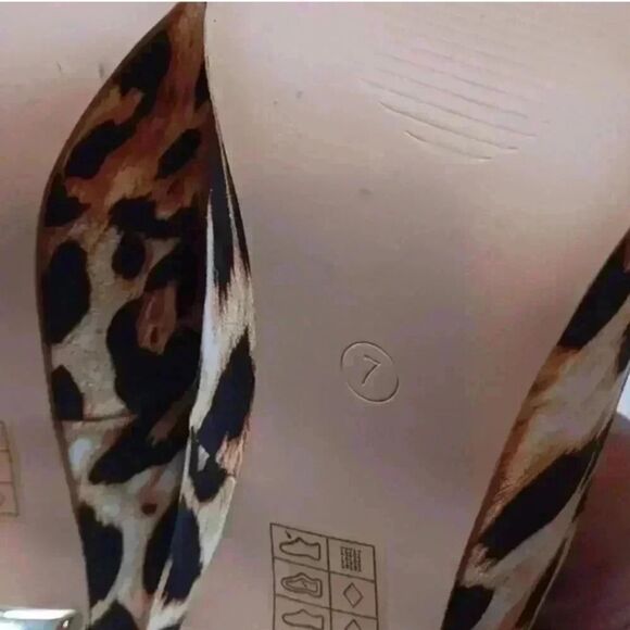 Missguided Leopard Print Heels - Picture 7 of 7